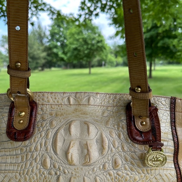Brahmin Cream /Yellow Croc Emboss Leather Large Tote Bag #103346 - Picture 5 of 16